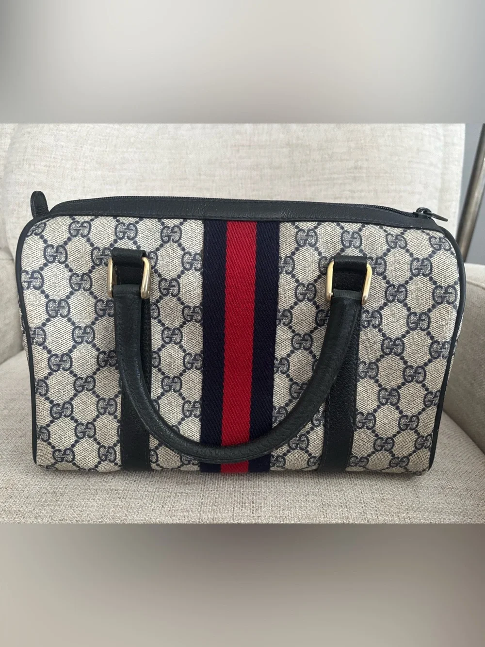 Gucci classic gg
